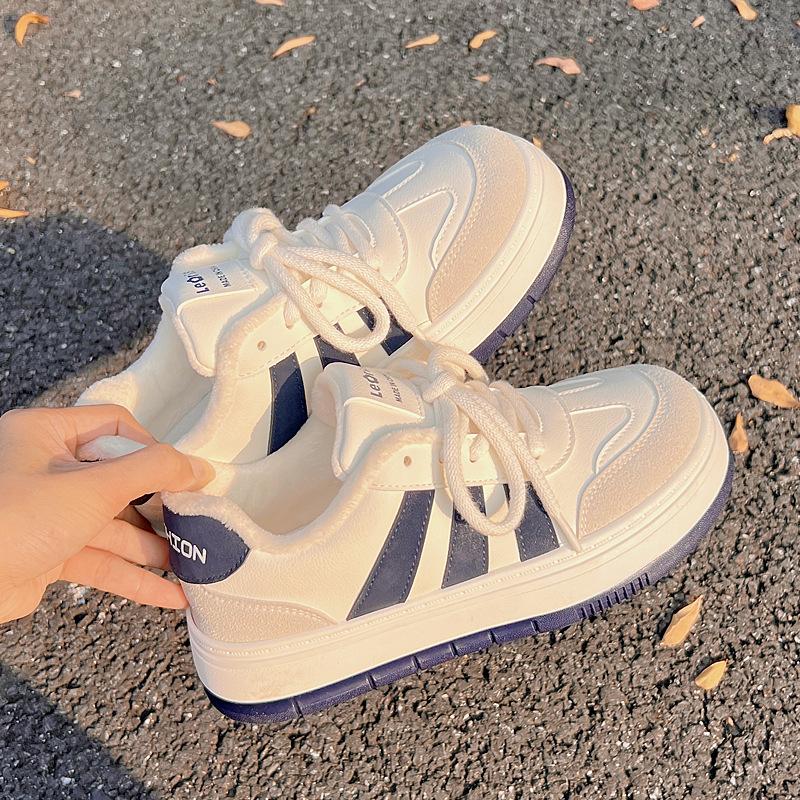 Осенне-зимняя новая модная универсальная повседневная обувь Ermian на флисовой подкладке Niche Ins 40
Осенне-зимняя новая модная универсальная повседневная обувь Ermian на флисовой подкладке Niche Ins 40