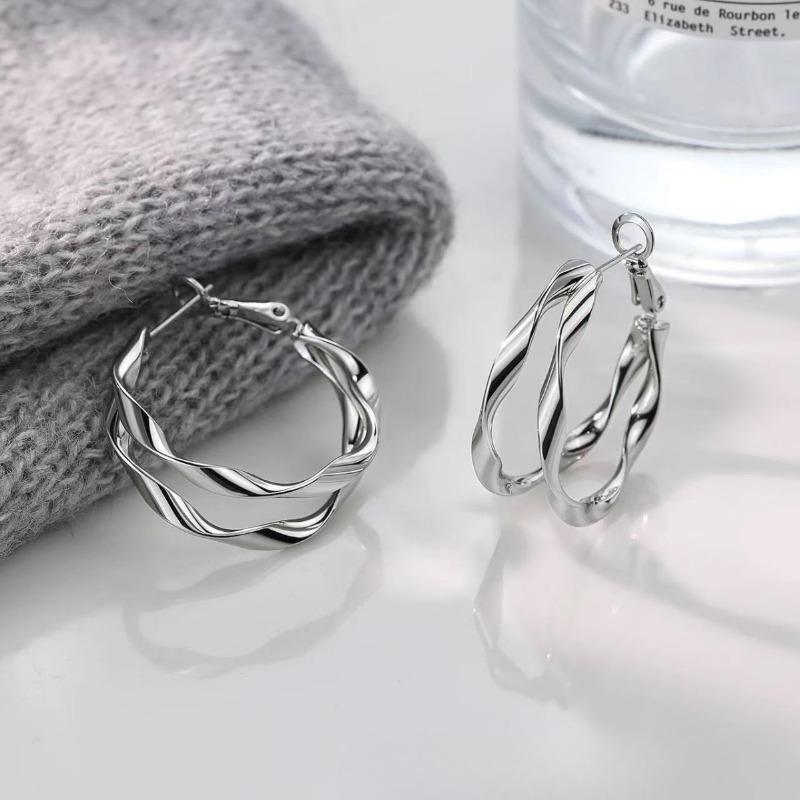 Double-layer Plain Ring Earrings - A Unique Design for Women s Small-sized Earrings.
Double-layer Plain Ring Earrings - A Unique Design for Women s Small-sized Earrings.