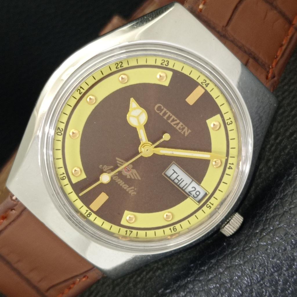 VINTAGE CITIZEN AUTOMATIC 8200 JAPAN MENS BROWN COLOR DIAL WATCH a702129-5 R208-a702129
VINTAGE CITIZEN AUTOMATIC 8200 JAPAN MENS BROWN COLOR DIAL WATCH a702129-5 R208-a702129