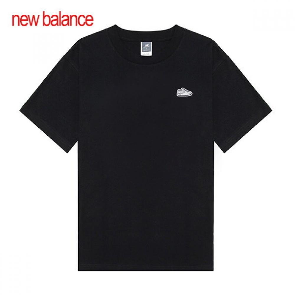 New Balance 550 Patch Logo Мужской женский беговой костюм с коротким рукавом, футболка черного цвета Mt51964 Bk MT51964BK/S (measured 95)
New Balance 550 Patch Logo Мужской женский беговой костюм с коротким рукавом, футболка черного цвета Mt51964 Bk MT51964BK/S (measured 95)