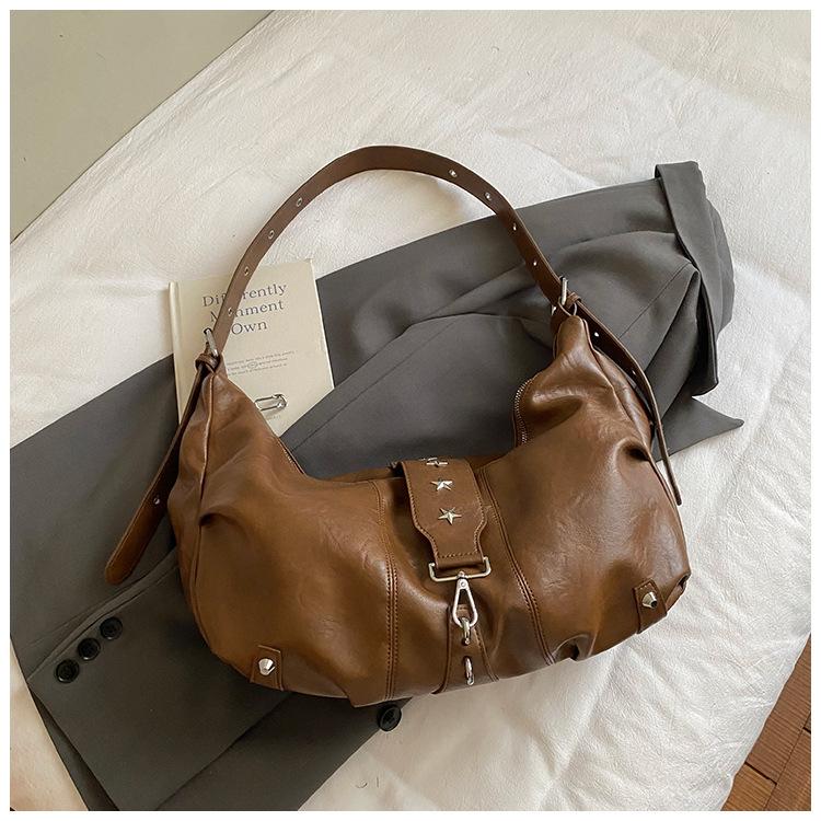 Folded stars, portable underarm bag, European and American style, large-capacity commuter bag, fashionable and simple shoulder bag. коричневий
Folded stars, portable underarm bag, European and American style, large-capacity commuter bag, fashionable and simple shoulder bag. коричневий