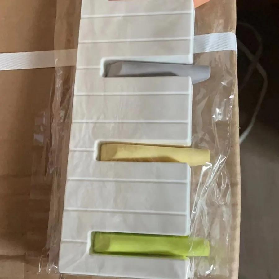 Creative Piano Keys Clothes Hook Wall-mounted Clothes Racks Wall Hanging Wall Entry Door Porch Hanging Coat Rack Perforated
Creative Piano Keys Clothes Hook Wall-mounted Clothes Racks Wall Hanging Wall Entry Door Porch Hanging Coat Rack Perforated