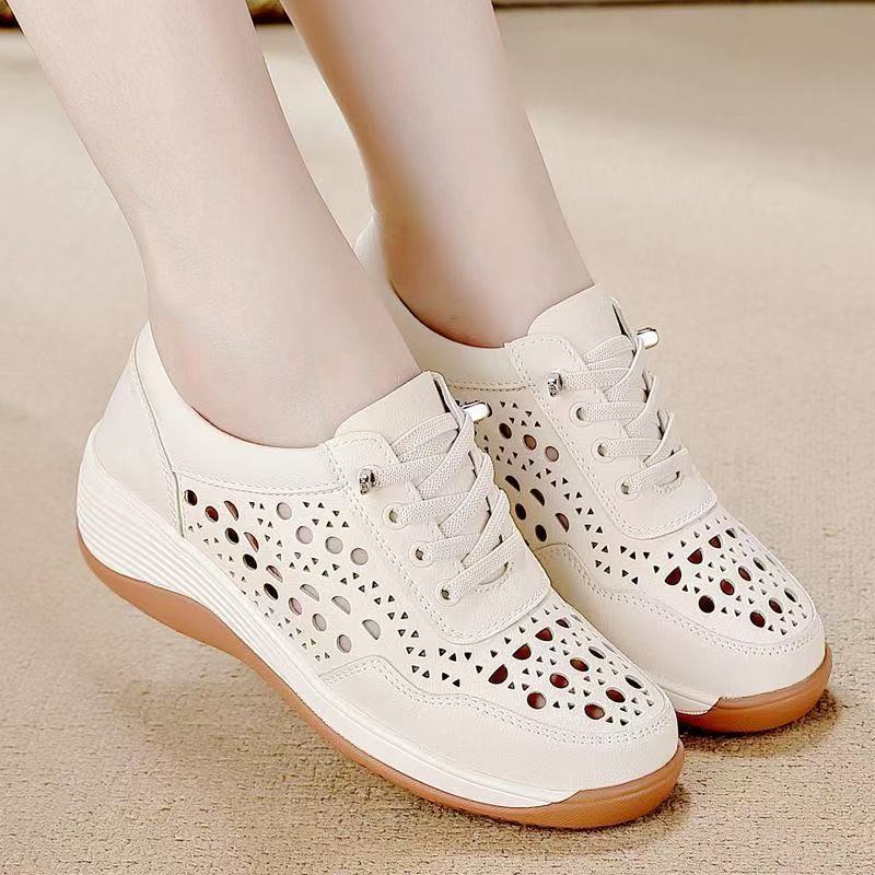 New versatile light mouth soft leather single shoes hollow punching lazy breathable little white shoes wedge heel comfortable sandals 40
New versatile light mouth soft leather single shoes hollow punching lazy breathable little white shoes wedge heel comfortable sandals 40