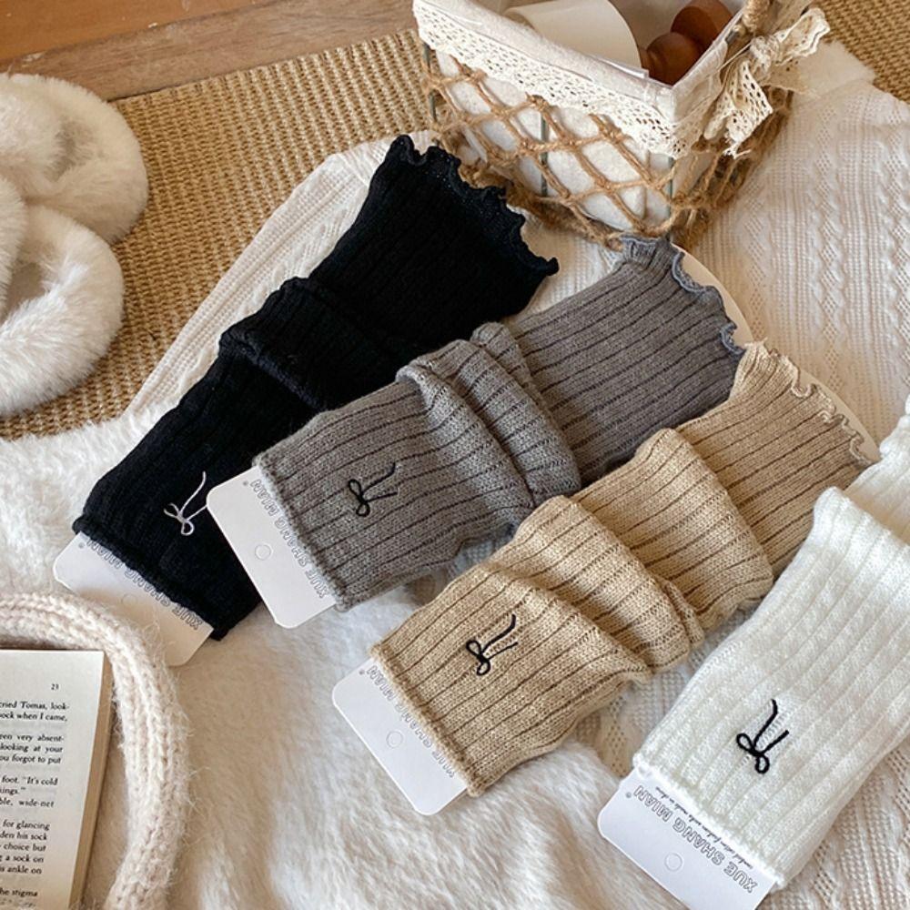 Korean Style Knitted Leg Cover JK Embroidery Bow Socks Cute Children s Leg Warmers Autumn/Winter білий
Korean Style Knitted Leg Cover JK Embroidery Bow Socks Cute Children s Leg Warmers Autumn/Winter білий