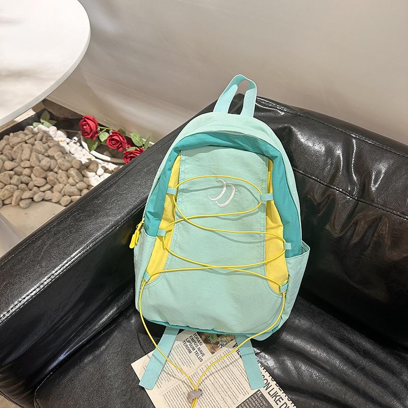 Solid color backpack outdoor travel backpack boarding sports bag new lightweight large-capacity schoolbag зелений
Solid color backpack outdoor travel backpack boarding sports bag new lightweight large-capacity schoolbag зелений