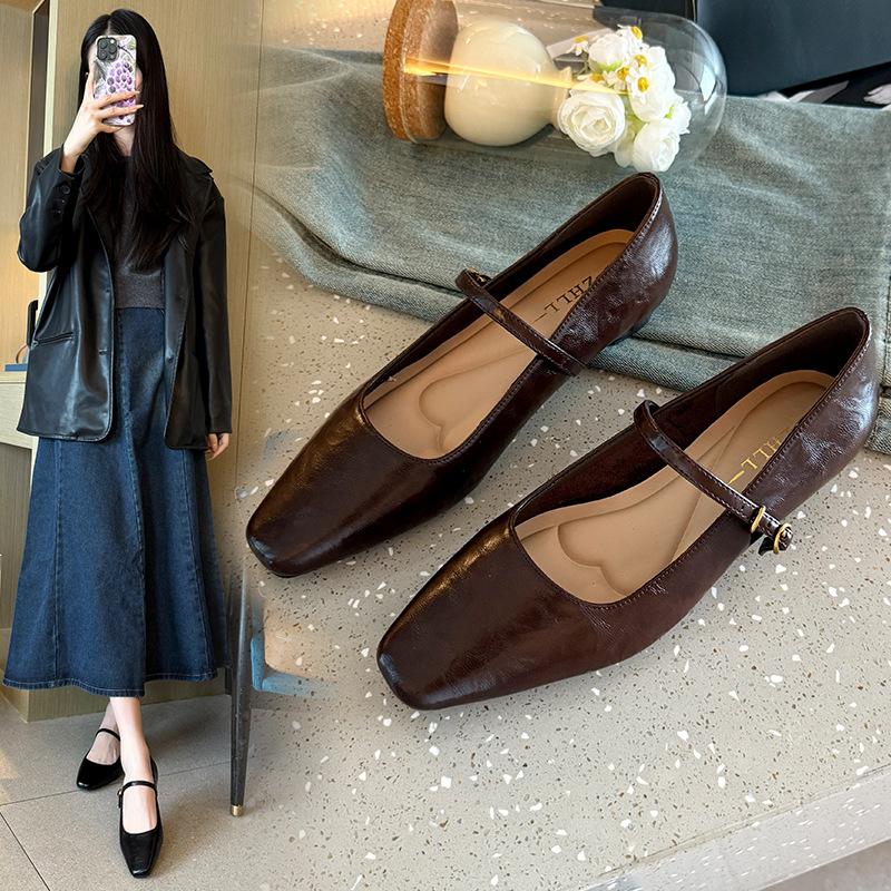 520-1 Square Head Spring Mary Jane Women s Shoes Commuter Thick Heel Single Shoes Wide Fat Feet Low Heel Large Size Women s Shoes 41-43 35
520-1 Square Head Spring Mary Jane Women s Shoes Commuter Thick Heel Single Shoes Wide Fat Feet Low Heel Large Size Women s Shoes 41-43 35