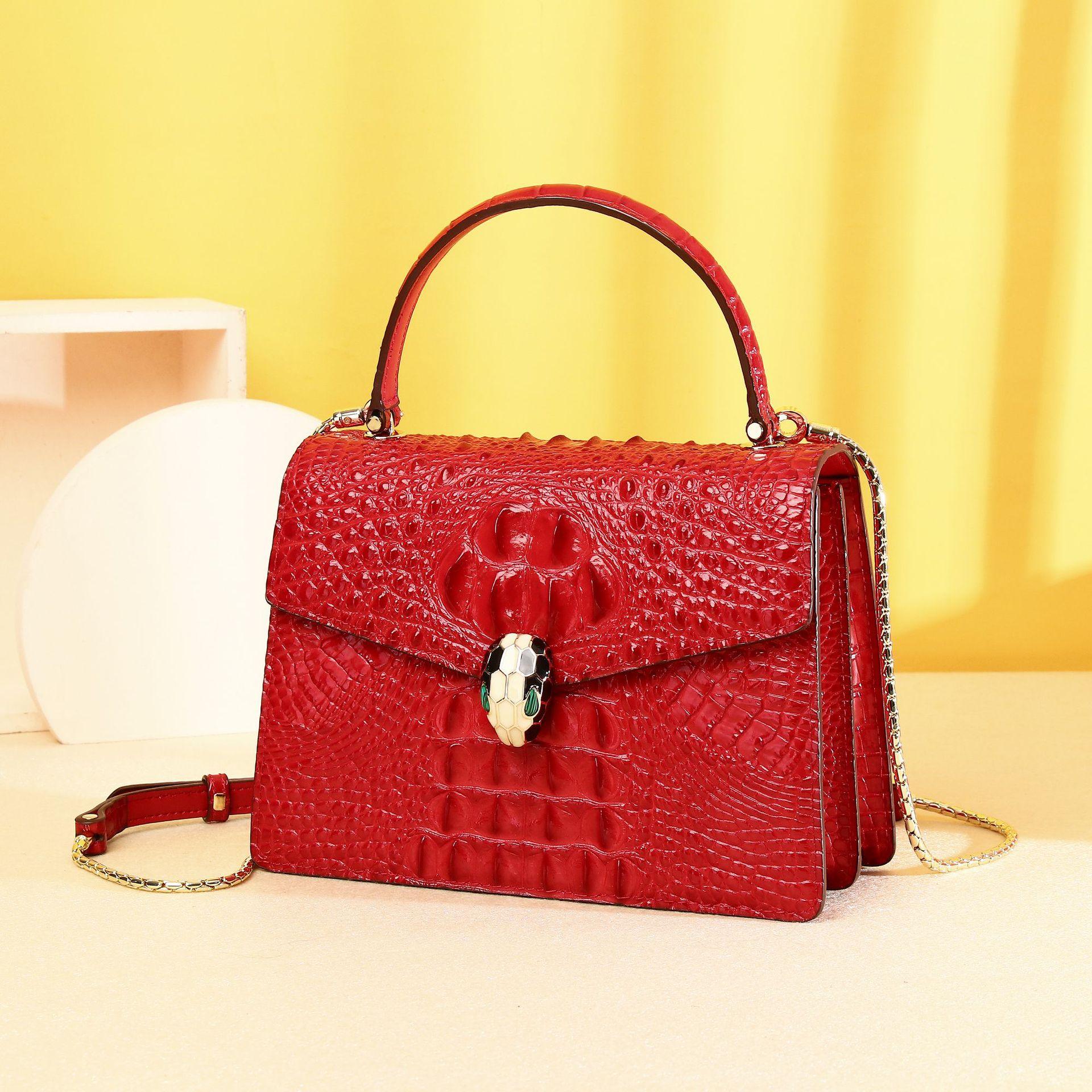Crocodile Bone Pattern Women s Casual Bag, Single-shoulder Crossbody Bag, Fashionable and Trendy Women s Bag, Classic Snake-head Bag
Crocodile Bone Pattern Women s Casual Bag, Single-shoulder Crossbody Bag, Fashionable and Trendy Women s Bag, Classic Snake-head Bag
