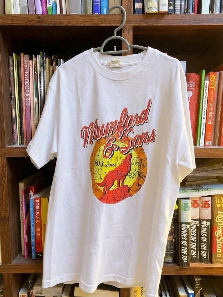 Mumbondford and Sos Band Classic Style Black Unisexs and Womens Universal TShirt Unisexs Clothing of High Quality and Comfort S
Mumbondford and Sos Band Classic Style Black Unisexs and Womens Universal TShirt Unisexs Clothing of High Quality and Comfort S
