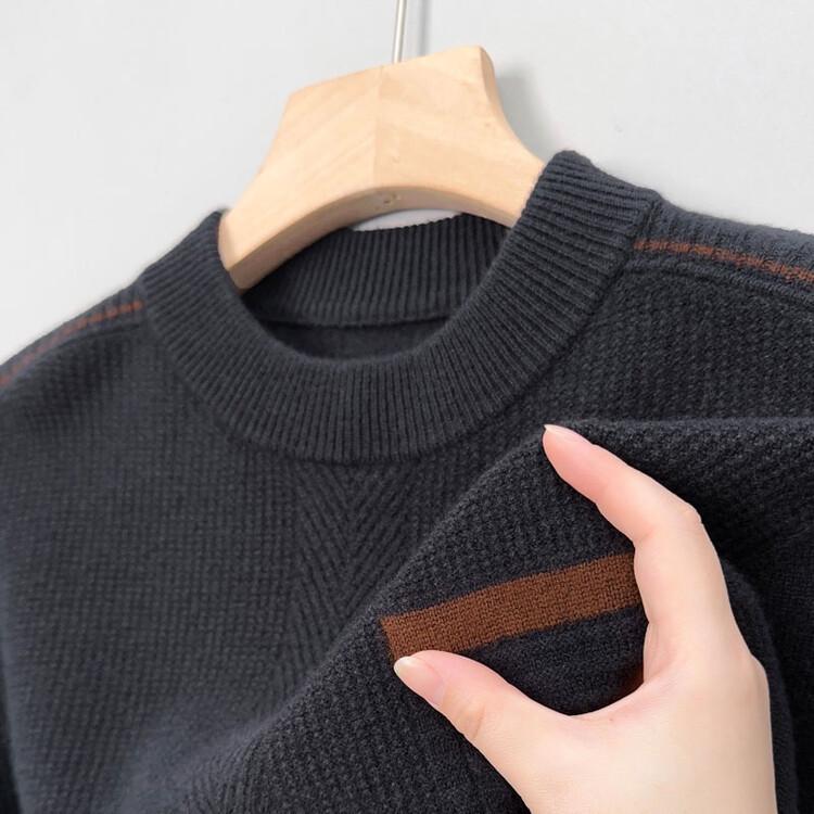 Men s Round Neck 100% Wool Thick Knit Sweater - Winter 2025 Collection L
Men s Round Neck 100% Wool Thick Knit Sweater - Winter 2025 Collection L