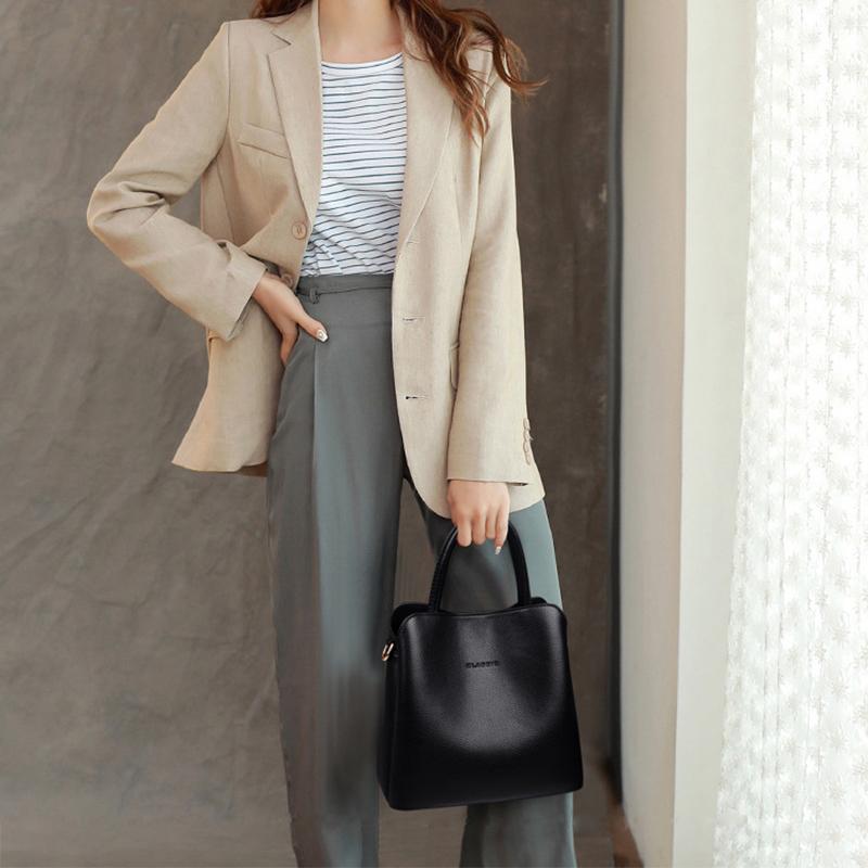 New Women s Single-shoulder Bag, Large Hand-held Bag, Instagram Versatile Soft Leather Women s Bag, Trendy Women s Crossbody Bag червоний
New Women s Single-shoulder Bag, Large Hand-held Bag, Instagram Versatile Soft Leather Women s Bag, Trendy Women s Crossbody Bag червоний