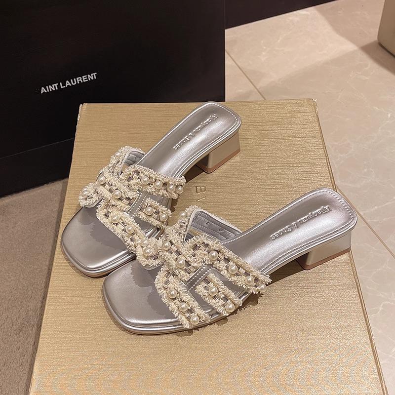 Cross pearl word summer slippers women wear flat cool slippers lazy new 40 срібний
Cross pearl word summer slippers women wear flat cool slippers lazy new 40 срібний