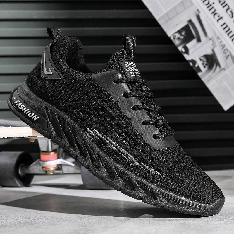 Men s shoes summer breathable mesh shoes 2025 new fashion trend sports running shoes Korean version versatile casual trendy shoes 39
Men s shoes summer breathable mesh shoes 2025 new fashion trend sports running shoes Korean version versatile casual trendy shoes 39