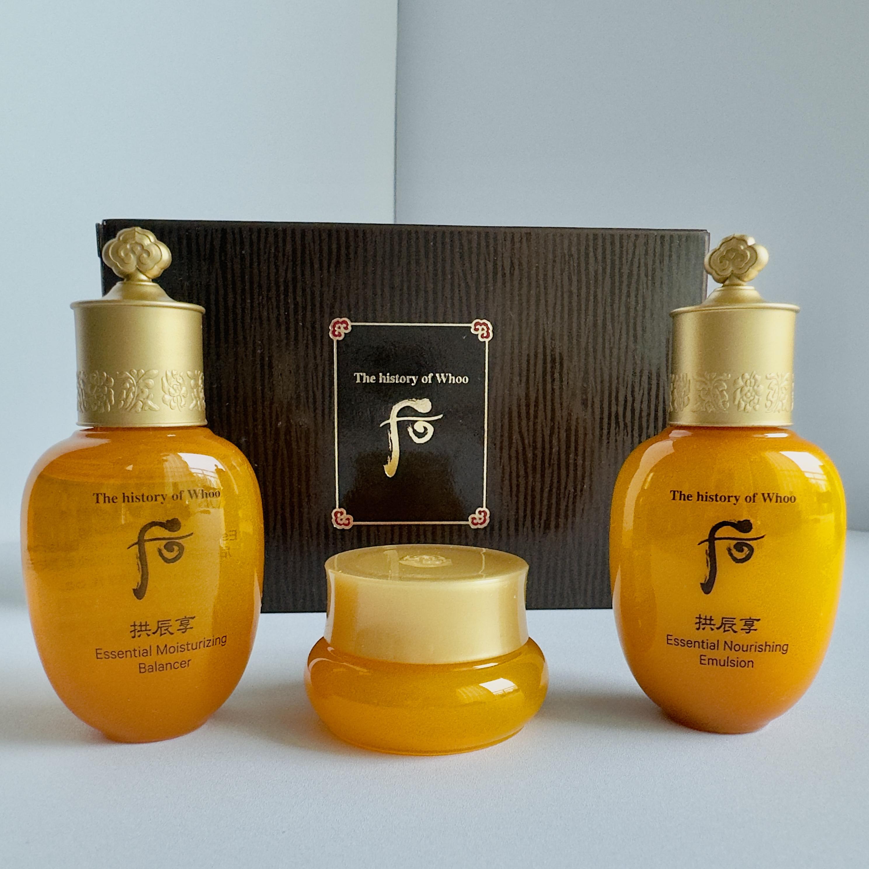 Специальный подарочный набор The History of Whoo Gongjinhyang 3 шт./эссенция+эмульсия+крем
Специальный подарочный набор The History of Whoo Gongjinhyang 3 шт./эссенция+эмульсия+крем