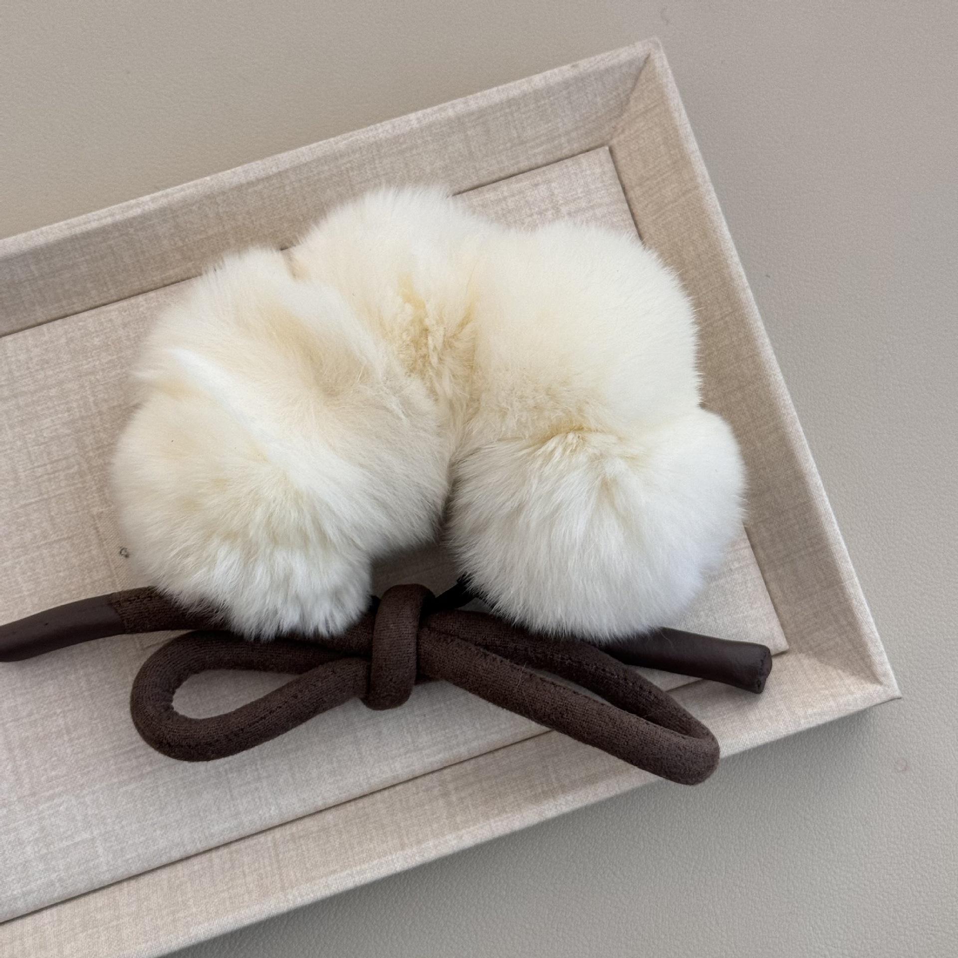 Атмосфера, Плюшевая повязка для волос с бантом, Прическа пучок, Резинка для волос, Высококачественный и элегантный головной убор бежевый
Атмосфера, Плюшевая повязка для волос с бантом, Прическа пучок, Резинка для волос, Высококачественный и элегантный головной убор бежевый