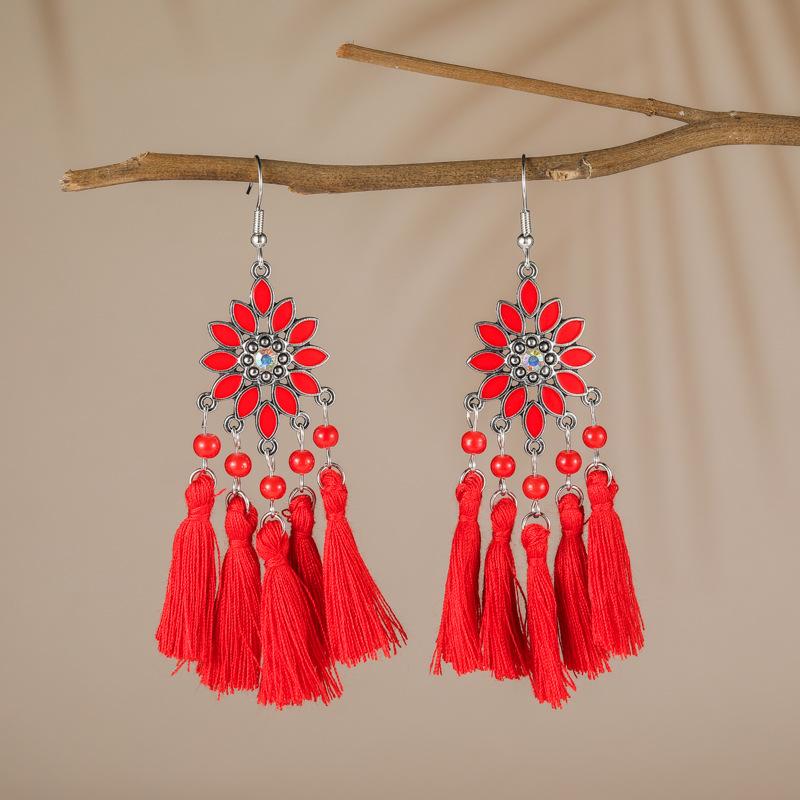 Trendy Bohemian Hollow Flower Crystal Enameled Geometric Tassel Earrings For Women Round Beads Handmade Boho Wedding Zircon красный
Trendy Bohemian Hollow Flower Crystal Enameled Geometric Tassel Earrings For Women Round Beads Handmade Boho Wedding Zircon красный