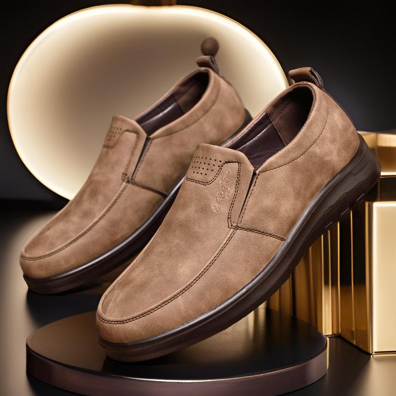 Preferred men s shoes spring and autumn middle-aged young soles casual non-slip dad foot cover soft soles elderly men s leather shoes 45
Preferred men s shoes spring and autumn middle-aged young soles casual non-slip dad foot cover soft soles elderly men s leather shoes 45