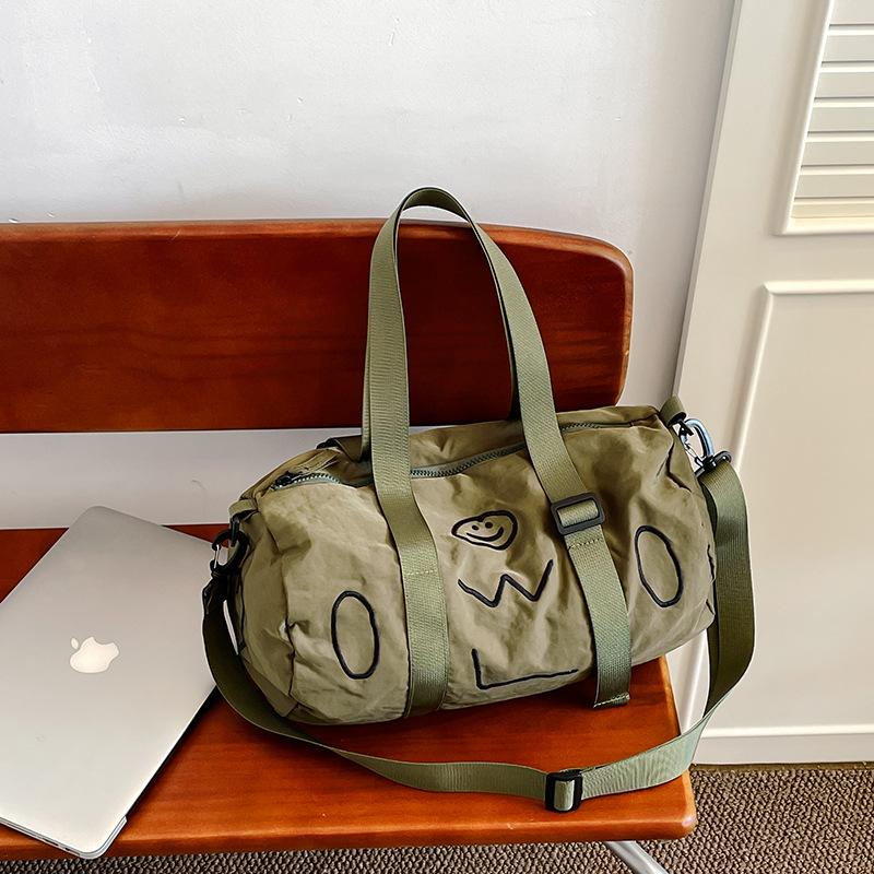 Нишевый дизайн, летняя повседневная мода, тренд личности, новая большая диагональная цилиндрическая сумка в зарубежном стиле большой вместимости 2025 года, большая сумка для женщин зелёный
Нишевый дизайн, летняя повседневная мода, тренд личности, новая большая диагональная цилиндрическая сумка в зарубежном стиле большой вместимости 2025 года, большая сумка для женщин зелёный