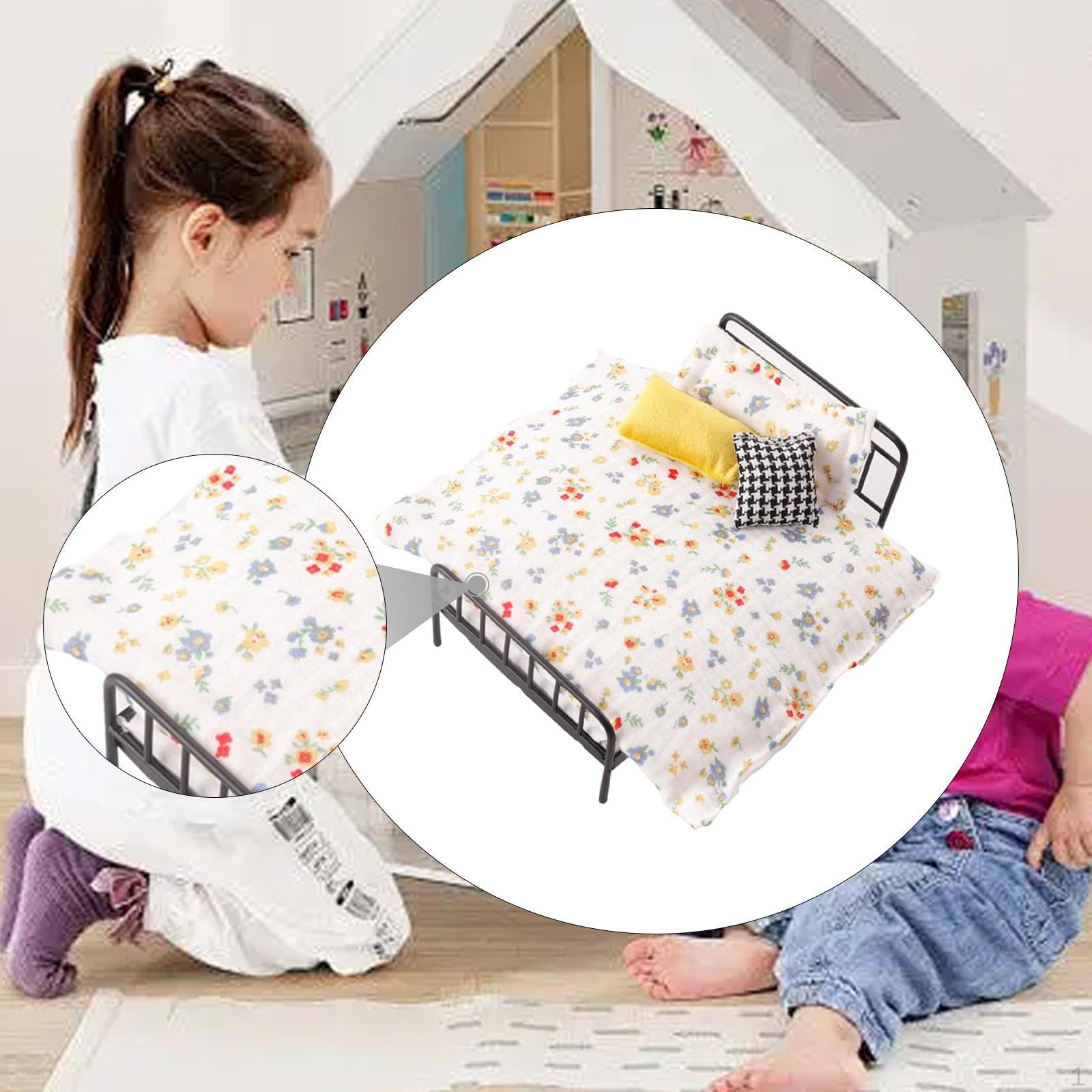 Dollhouse Furniture Bed Bedroom Models Collectible Display Ornaments with Bedding Pretend Floral
Dollhouse Furniture Bed Bedroom Models Collectible Display Ornaments with Bedding Pretend Floral