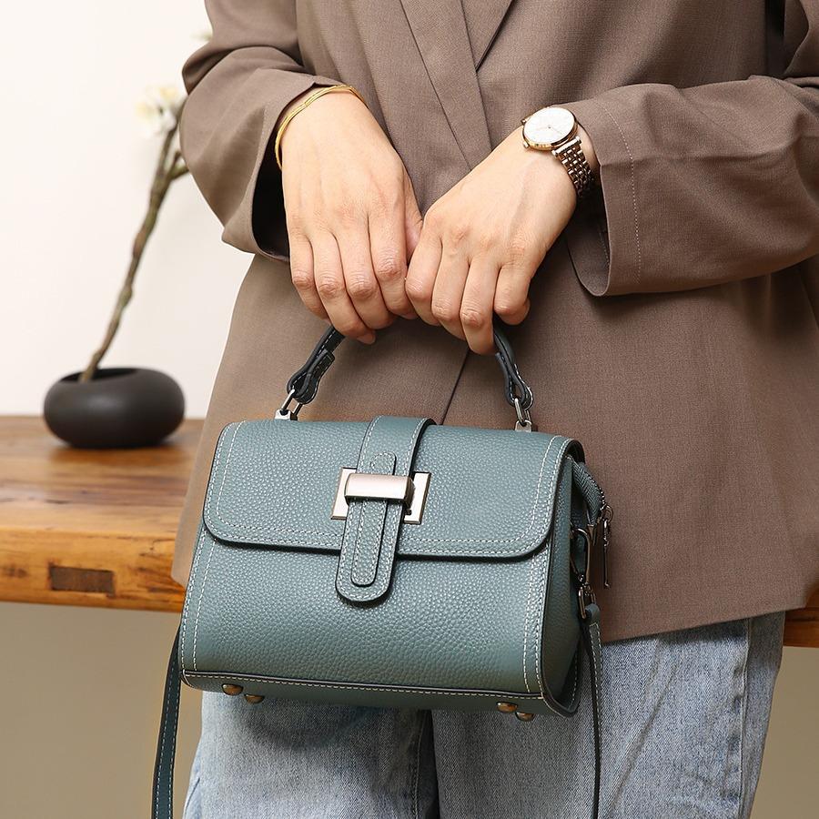 Bag New Fashion Mom Women s Small Crossbody Bag Leather Women s Bag Versatile One Shoulder Portable Small Square Bag
Bag New Fashion Mom Women s Small Crossbody Bag Leather Women s Bag Versatile One Shoulder Portable Small Square Bag