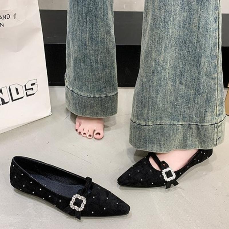 Elegant Crystal Buckle Strap Ballet Flats Woman Fashion Pointed Toe Shallow Shoes Ladies Studs Rivets Loafers 35
Elegant Crystal Buckle Strap Ballet Flats Woman Fashion Pointed Toe Shallow Shoes Ladies Studs Rivets Loafers 35