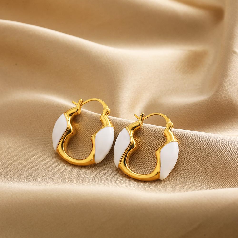Vintage Enamel Color Round Hoop Earrings for Women Gold Plated Creative Circle Ear Buckle Hoops Zircon Party Gifts
Vintage Enamel Color Round Hoop Earrings for Women Gold Plated Creative Circle Ear Buckle Hoops Zircon Party Gifts