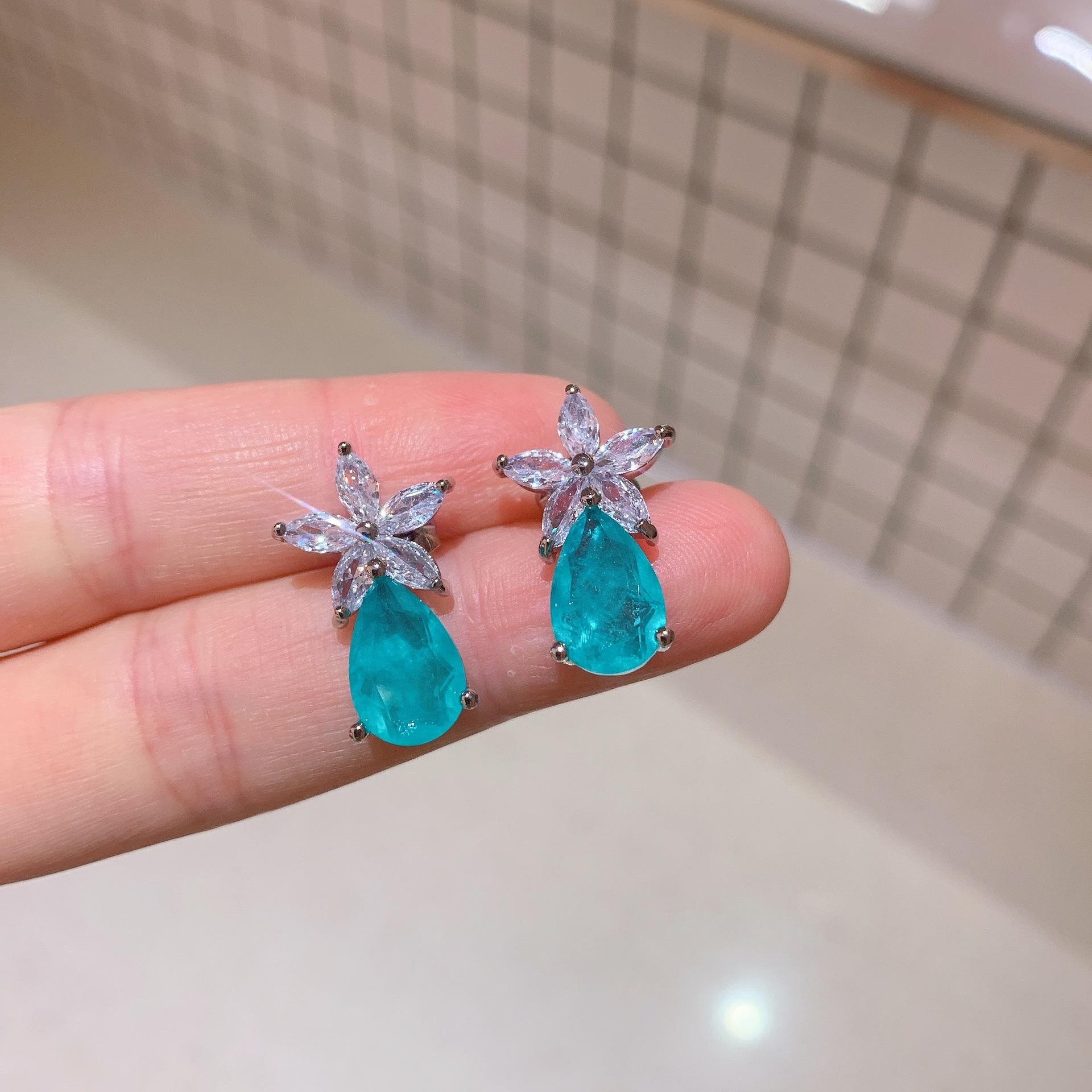 Pear Shaped Water Droplets Red Crystal Star Pendant Necklace Earring Flower Womens Jewelry Friend Gift Designer Luxury Fashion
Pear Shaped Water Droplets Red Crystal Star Pendant Necklace Earring Flower Womens Jewelry Friend Gift Designer Luxury Fashion