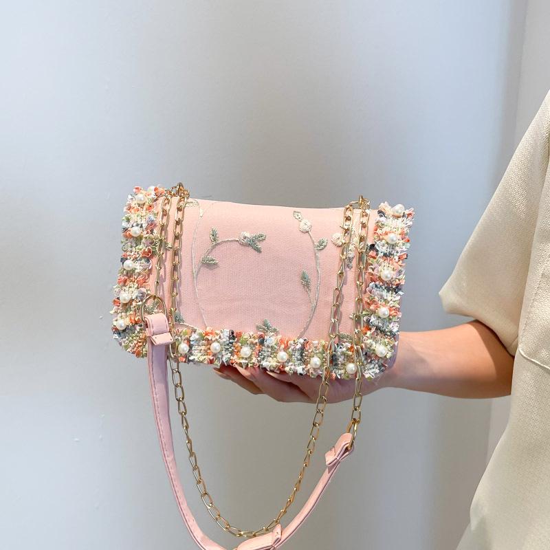 Korean Style Lace Crossbody Chain Bag for Women - Fashionable and Trendy Small Handbag белый
Korean Style Lace Crossbody Chain Bag for Women - Fashionable and Trendy Small Handbag белый