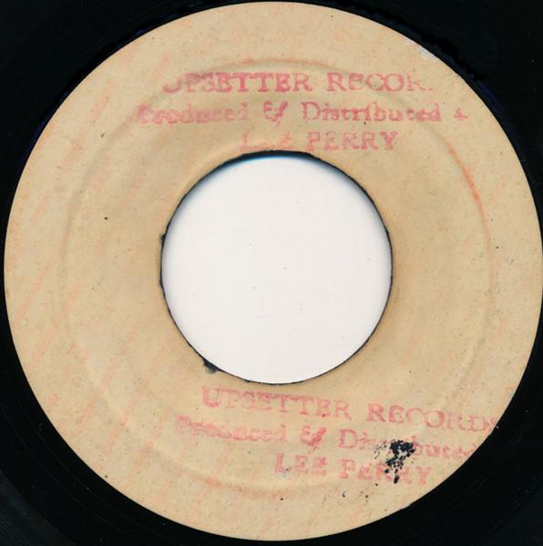 7inch Record BUSTY BROWN - A Broken Heart / Tribute To A King none Upsetter Record 1969 Jamaica Reggae, Ska & Dub Used
7inch Record BUSTY BROWN - A Broken Heart / Tribute To A King none Upsetter Record 1969 Jamaica Reggae, Ska & Dub Used