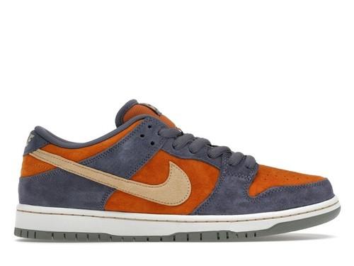 Nike Dunk SB Low Light Carbon Monarch - HF3063-002 EU 36 оранжевый
Nike Dunk SB Low Light Carbon Monarch - HF3063-002 EU 36 оранжевый