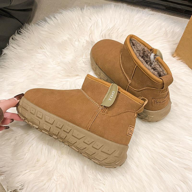 Зимние женские ботинки на толстой подошве 2025, новые, с матовой кожаной поверхностью, с утолщенным коротким ворсом, нескользящие, теплые хлопковые ботинки 40
Зимние женские ботинки на толстой подошве 2025, новые, с матовой кожаной поверхностью, с утолщенным коротким ворсом, нескользящие, теплые хлопковые ботинки 40