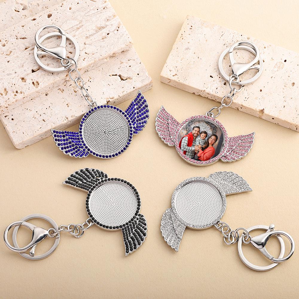 Personalized Hip Hop Style Zinc Alloy Wings Rhinestone Keychain Royal Blue Rhinestone серебряный
Personalized Hip Hop Style Zinc Alloy Wings Rhinestone Keychain Royal Blue Rhinestone серебряный