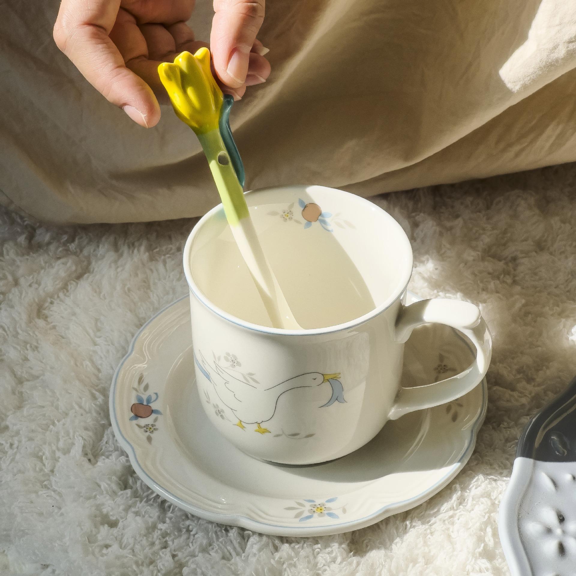 Korean Cartoon Swan Floral Ceramic Cup And Saucer, Wind Coffee Cup And Saucer Set Korean Afternoon Tea Flower Tea Cup 250ml
Korean Cartoon Swan Floral Ceramic Cup And Saucer, Wind Coffee Cup And Saucer Set Korean Afternoon Tea Flower Tea Cup 250ml