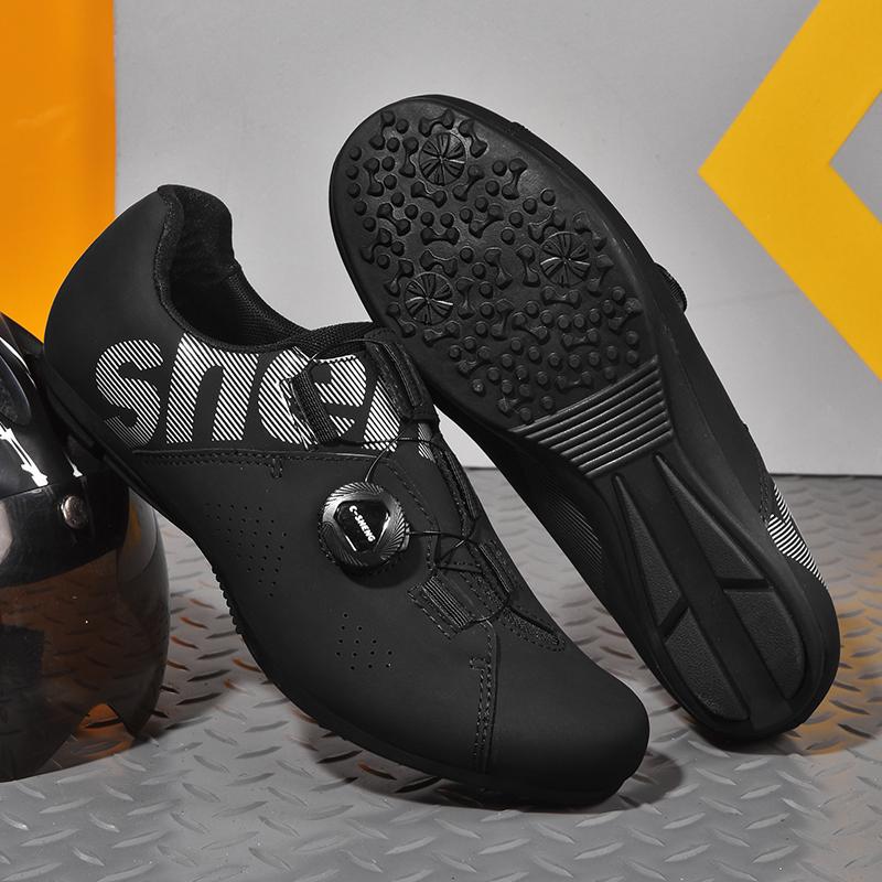 Унісекс Велосипедні черевики Для вулиці Гірський велосипед Шосейний велосипед Черевики Мода Велосипедний магазин Жіночі/Чоловічі Шосейні велосипедні Велосипедні самофіксуючі туфлі Дихаючі 45 чорний/сірий колір
Унісекс Велосипедні черевики Для вулиці Гірський велосипед Шосейний велосипед Черевики Мода Велосипедний магазин Жіночі/Чоловічі Шосейні велосипедні Велосипедні самофіксуючі туфлі Дихаючі 45 чорний/сірий колір