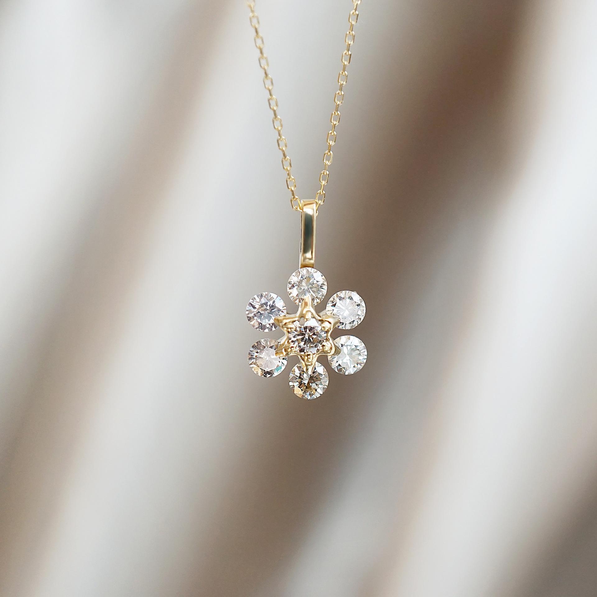 S925 Sterling Silver Snowflake Diamond Pendant Necklace - Elegant Women s Luxury Design 925 Silver
S925 Sterling Silver Snowflake Diamond Pendant Necklace - Elegant Women s Luxury Design 925 Silver