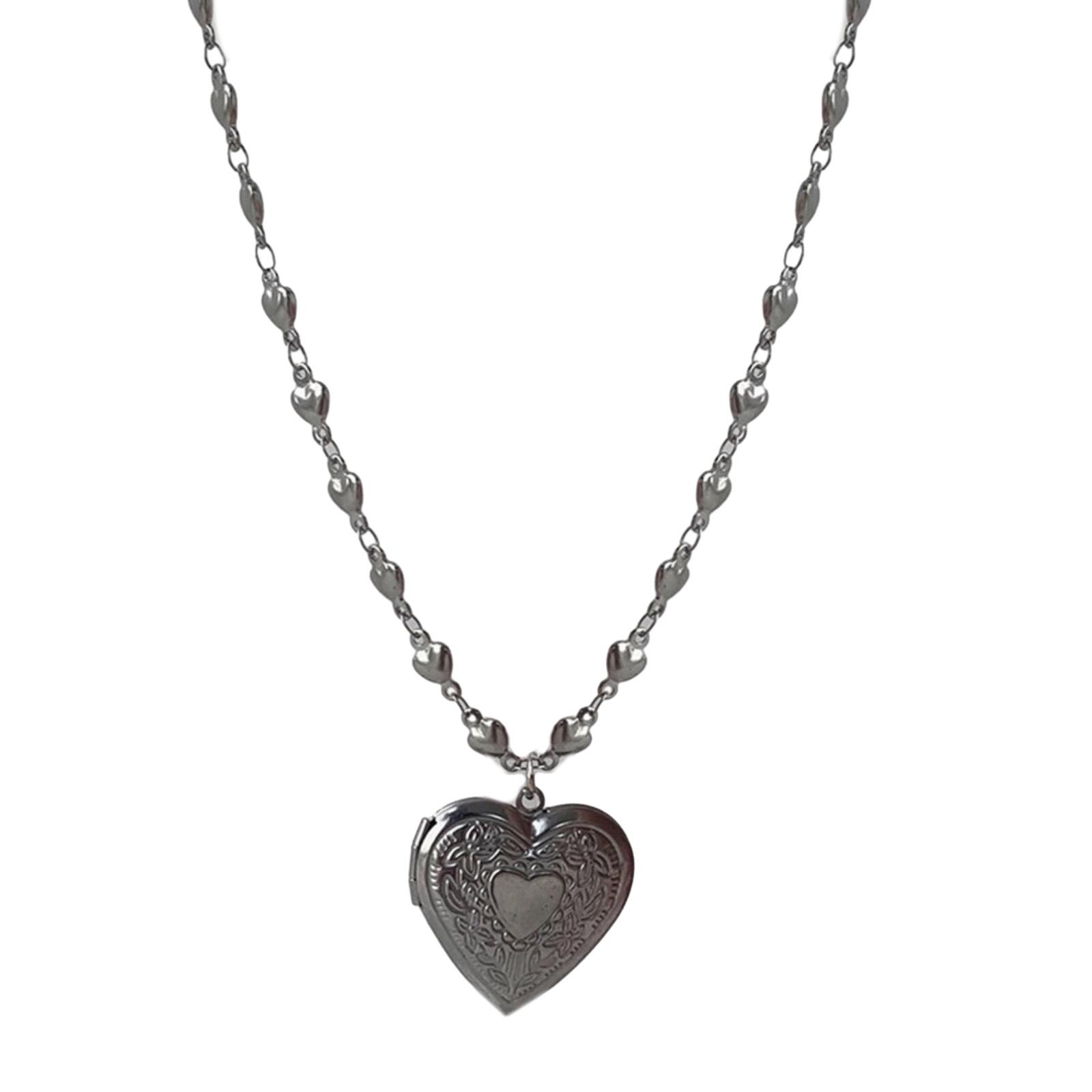 European and American Jewelry Simple Retro Carving Heart All-matched Clavicle Chain Novel Cold Wind Necklace for Girls 1
European and American Jewelry Simple Retro Carving Heart All-matched Clavicle Chain Novel Cold Wind Necklace for Girls 1