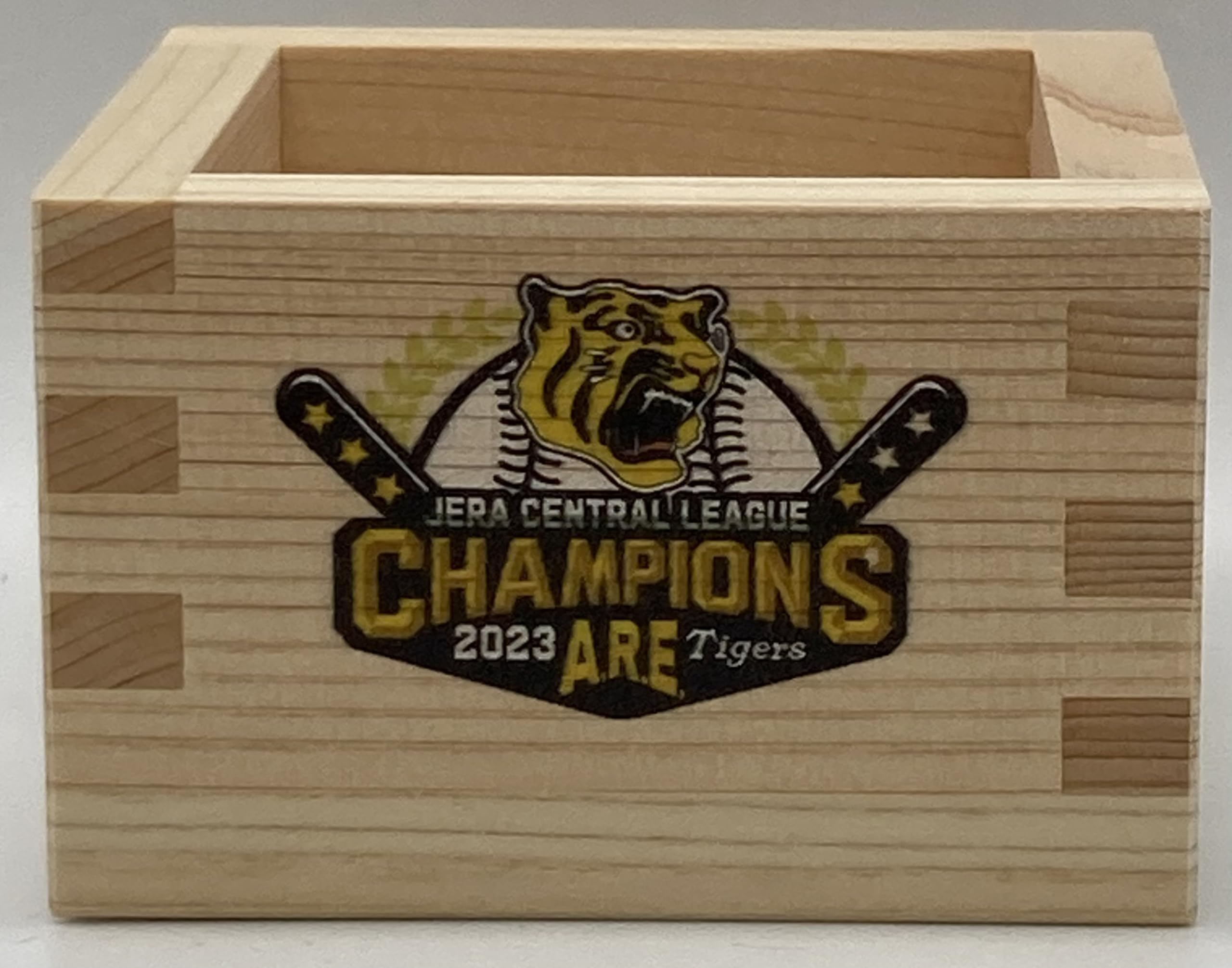 Командный слоган Hanshin Tigers Ichigomasu Памятный кипарис Masu Masu Hinoki Натуральный кипарис Подарок на день Ограниченный выпуск Памятная победа
Командный слоган Hanshin Tigers Ichigomasu Памятный кипарис Masu Masu Hinoki Натуральный кипарис Подарок на день Ограниченный выпуск Памятная победа