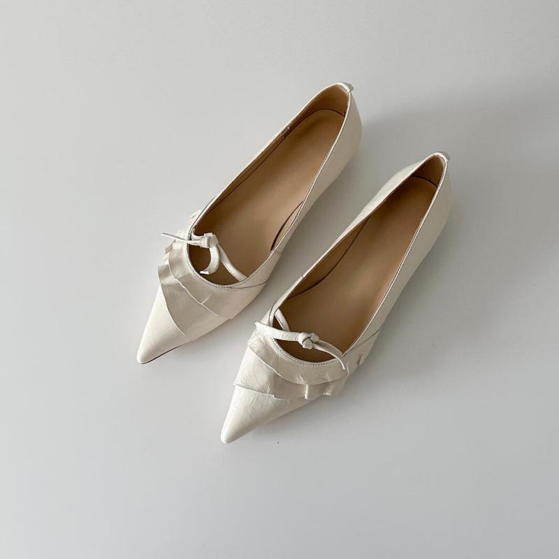 Pointed-toe Low-heeled Shallow-mouthed Single Shoes for Women One-strap Versatile and Gentle Shoes 40 бежевый
Pointed-toe Low-heeled Shallow-mouthed Single Shoes for Women One-strap Versatile and Gentle Shoes 40 бежевый