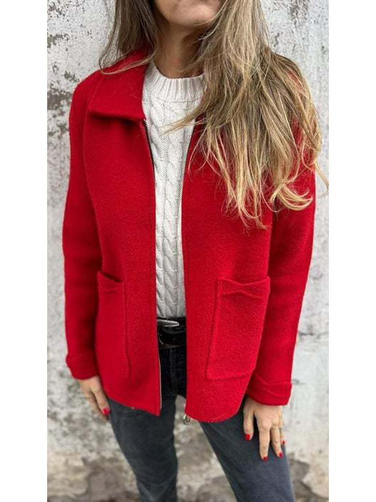 Европейская и американская женская осенне-зимняя вязаная куртка на молнии с лацканами 2024 XXL красный
Европейская и американская женская осенне-зимняя вязаная куртка на молнии с лацканами 2024 XXL красный