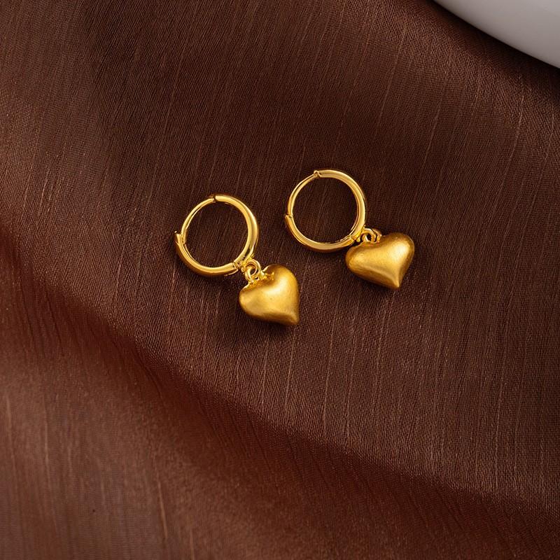 Gold Brushed Love Ear Buckle High Sense Light Luxury Niche Earrings Sweet Retro Women S Fashion Earrings Jewelry
Gold Brushed Love Ear Buckle High Sense Light Luxury Niche Earrings Sweet Retro Women S Fashion Earrings Jewelry