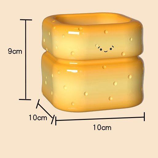 1pcs Cream bread makeup brush holder cute pen holder ornament cute desktop organizer storage box
1pcs Cream bread makeup brush holder cute pen holder ornament cute desktop organizer storage box