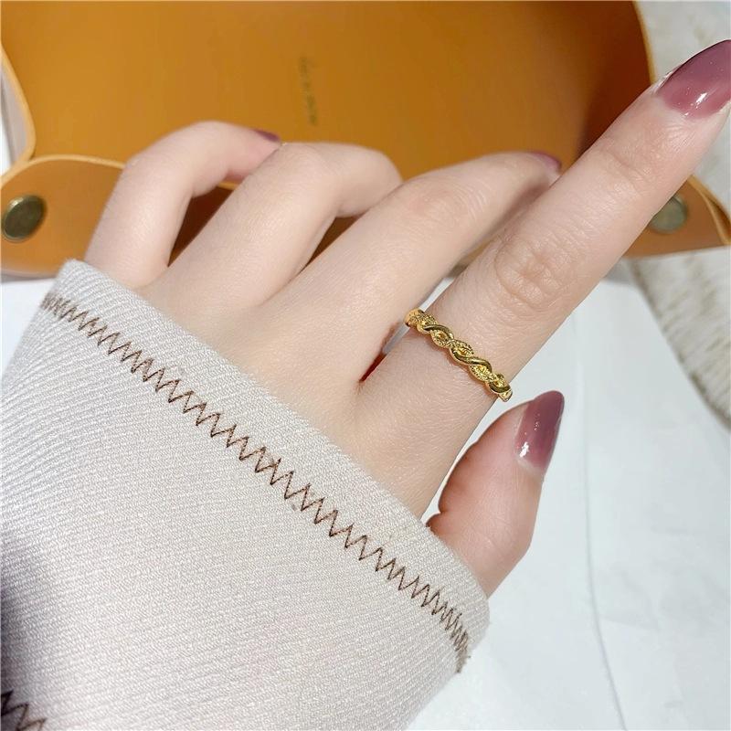 Gold Plated Fashionable Adjustable Heart Twisted Ring Unique Design For Gifts Women Twist
Gold Plated Fashionable Adjustable Heart Twisted Ring Unique Design For Gifts Women Twist