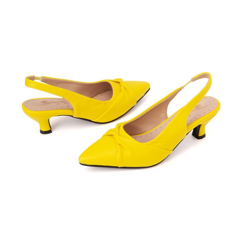 Женские босоножки на высоком каблуке, новые весенне-летние однотонные туфли с острым носком, большие однотонные босоножки на толстом каблуке 52 миндальный
Женские босоножки на высоком каблуке, новые весенне-летние однотонные туфли с острым носком, большие однотонные босоножки на толстом каблуке 52 миндальный