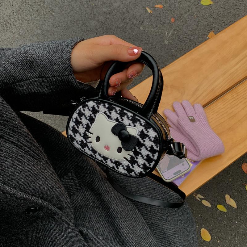 Hello Kitty Women s crossbody bag Cartoon plaid handbag niche crossbody small shoulder bag Versatile trendy commuter tote bag
Hello Kitty Women s crossbody bag Cartoon plaid handbag niche crossbody small shoulder bag Versatile trendy commuter tote bag