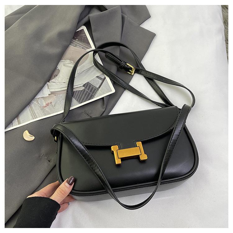 IELGY Сумка через подмышку, модная сумка через плечо с текстурой в виде H-образной кнопки, корейская версия небольшой квадратной сумки через плечо чёрный
IELGY Сумка через подмышку, модная сумка через плечо с текстурой в виде H-образной кнопки, корейская версия небольшой квадратной сумки через плечо чёрный