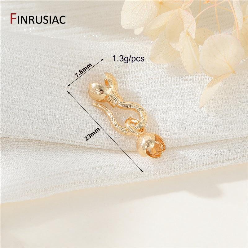 14K Gold Plated Brass Flower Design Hook Clasps For DIY Jewelry Making Findings Necklace Bracelet Connector Making Accessories 2 pieces
14K Gold Plated Brass Flower Design Hook Clasps For DIY Jewelry Making Findings Necklace Bracelet Connector Making Accessories 2 pieces