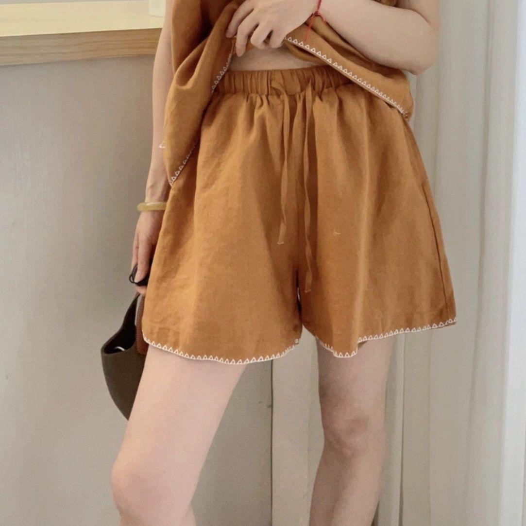 Women s Cotton Linen Embroidered Two-Piece Set: Casual Top & Breathable Drawstring Shorts M for up to 52.5 kg
Women s Cotton Linen Embroidered Two-Piece Set: Casual Top & Breathable Drawstring Shorts M for up to 52.5 kg