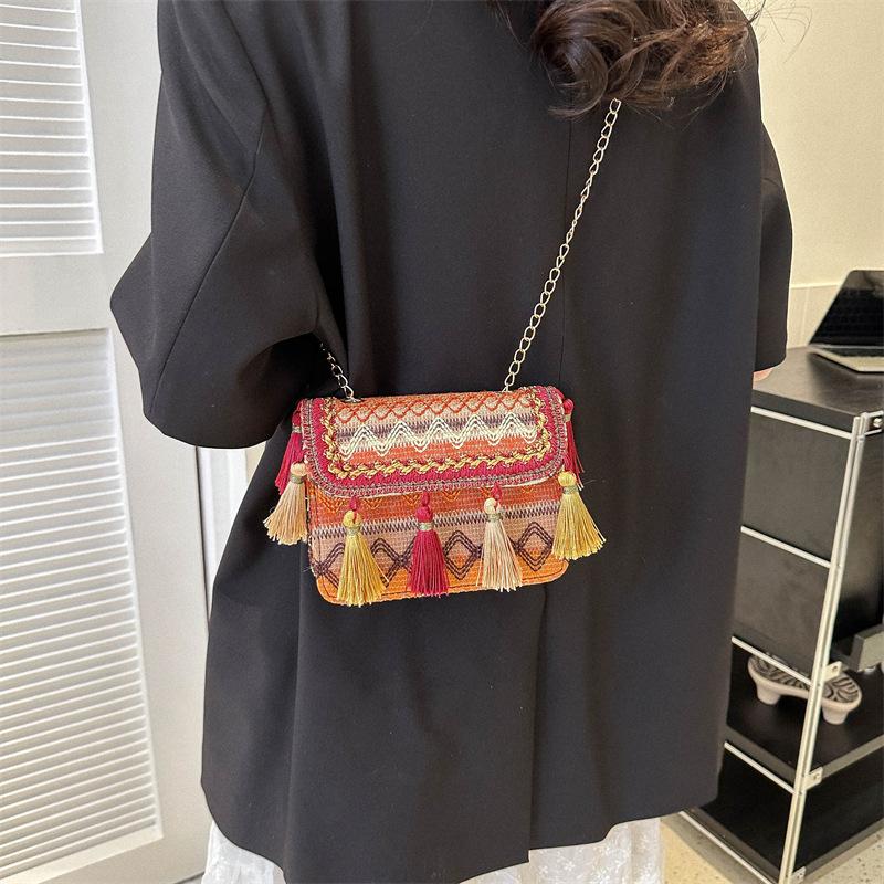 Shoulder bag women s bag new chain shoulder bag women s fringed small square bag personalized messenger bag оранжевый
Shoulder bag women s bag new chain shoulder bag women s fringed small square bag personalized messenger bag оранжевый