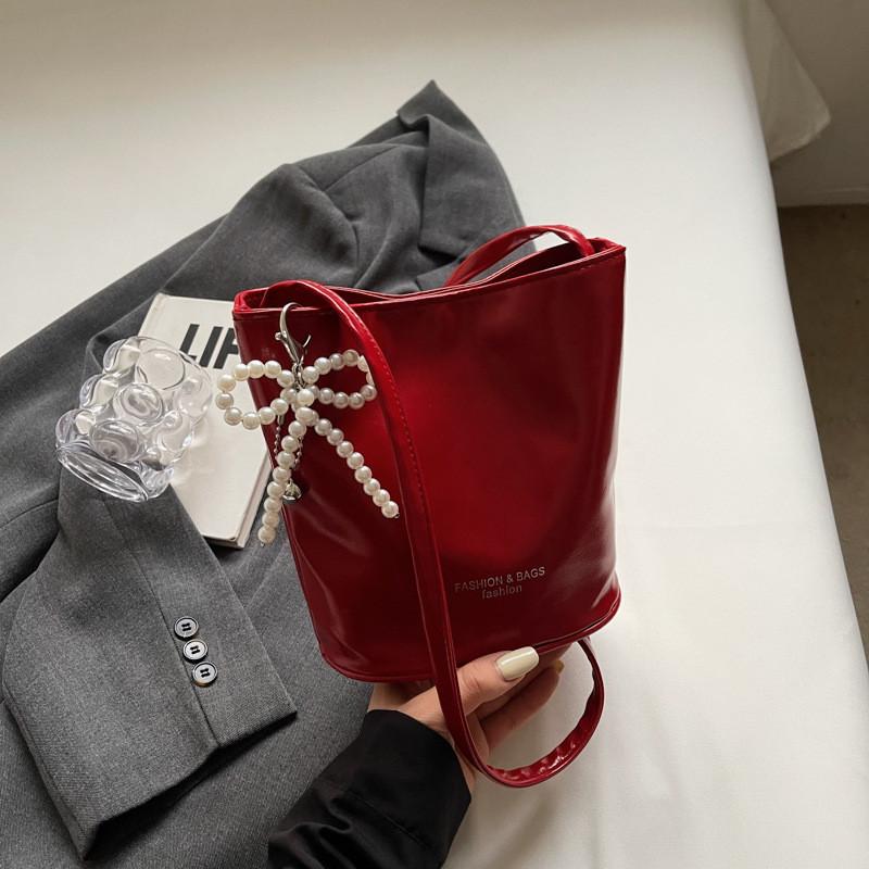 Chic And Stylish Bucket Bag For Women Modern Casual Shoulder Crossbody Purse Burgundy,Without Pendant
Chic And Stylish Bucket Bag For Women Modern Casual Shoulder Crossbody Purse Burgundy,Without Pendant
