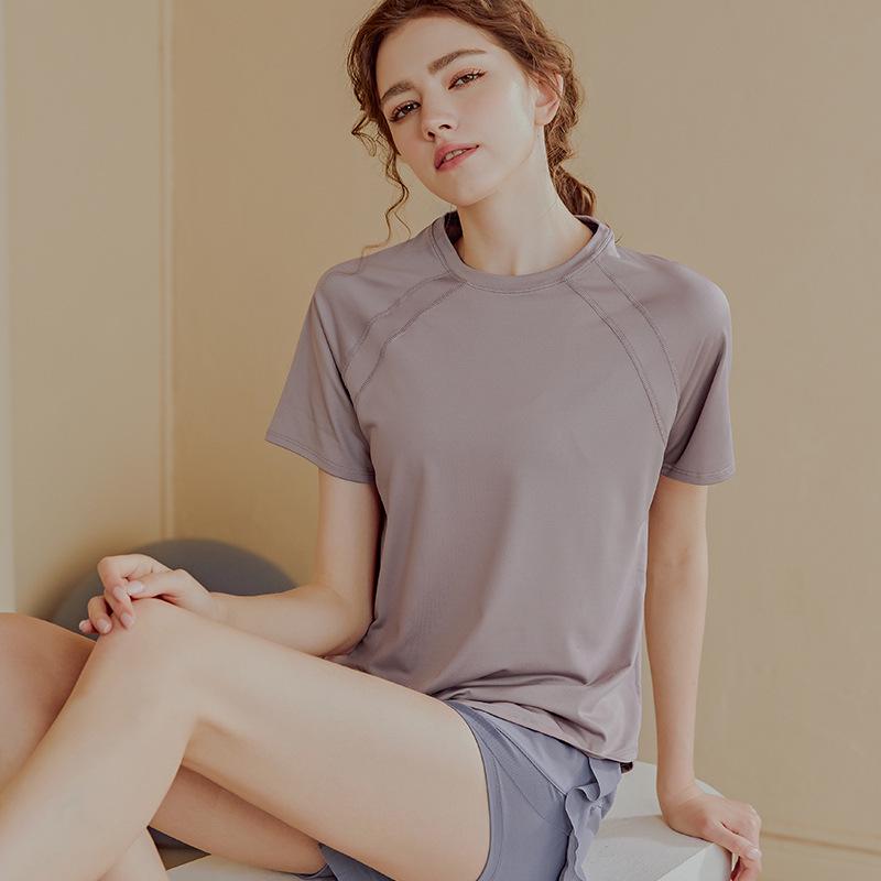 Women s Quick-Dry Breathable Short-Sleeve Sports Top for Yoga and Running Medium
Women s Quick-Dry Breathable Short-Sleeve Sports Top for Yoga and Running Medium