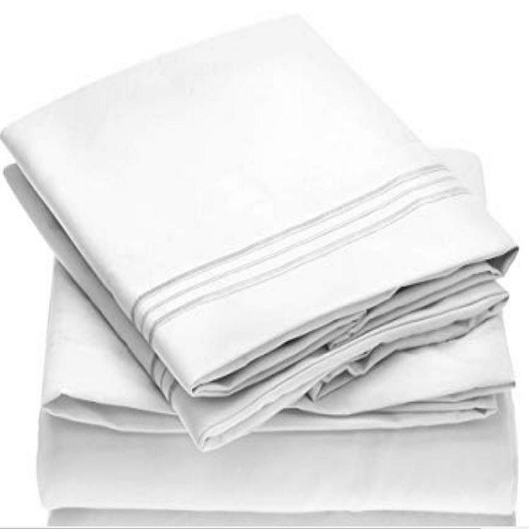 Weiou Embroidered Solid Color Four-Piece Bedding Set TWIN (1 Sheet, 1 Fitted Sheet, 1 Pillowcase) вина червоного кольору
Weiou Embroidered Solid Color Four-Piece Bedding Set TWIN (1 Sheet, 1 Fitted Sheet, 1 Pillowcase) вина червоного кольору